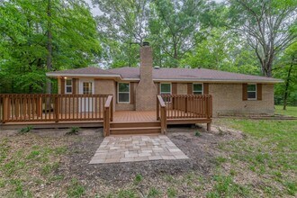 Building Photo - 14701 Cedar Ln Loop