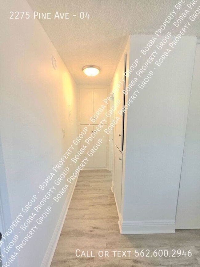 Foto del edificio - 2275 Pine Ave