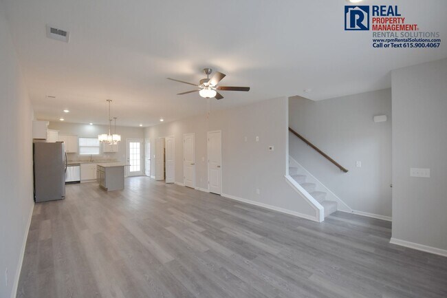 Foto del edificio - BRAND NEW 3BD/2.5BA townhome in LaVergne!
