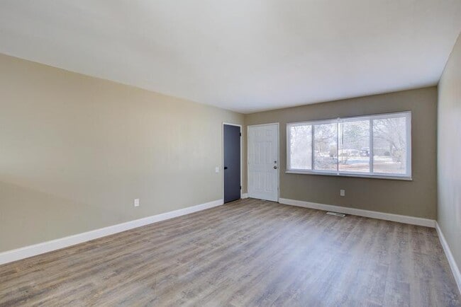 Building Photo - 675 Pimlico Dr