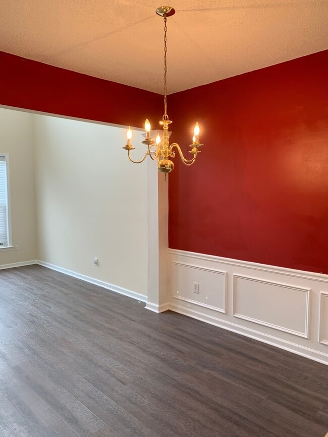 Building Photo - Stunning 3BR/2.5BA Townhome in Top-Rated F...