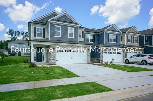 Building Photo - Townhome | Hardwood Flooring | 2 Car Garage