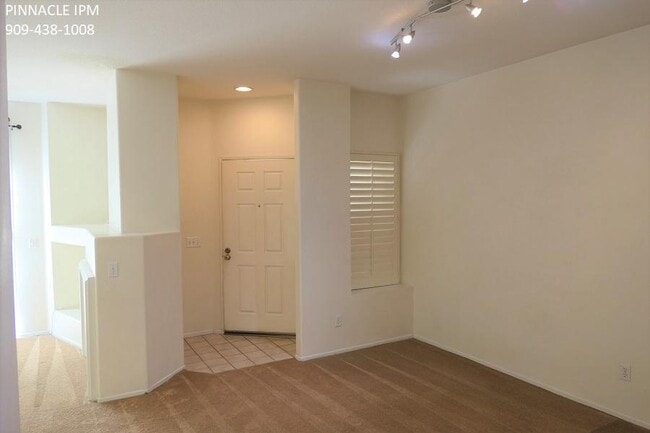 Building Photo - 1016 N Turner Ave #256