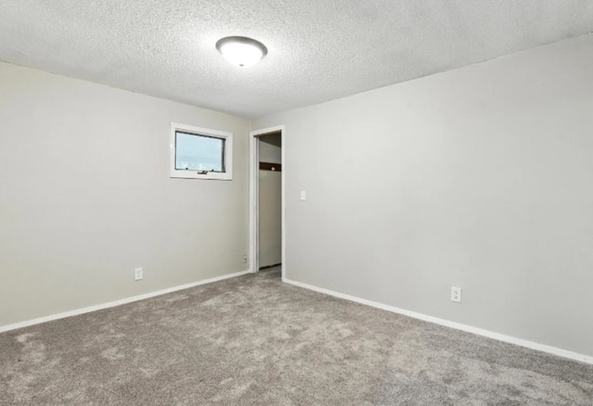 Building Photo - 453 N 10th St