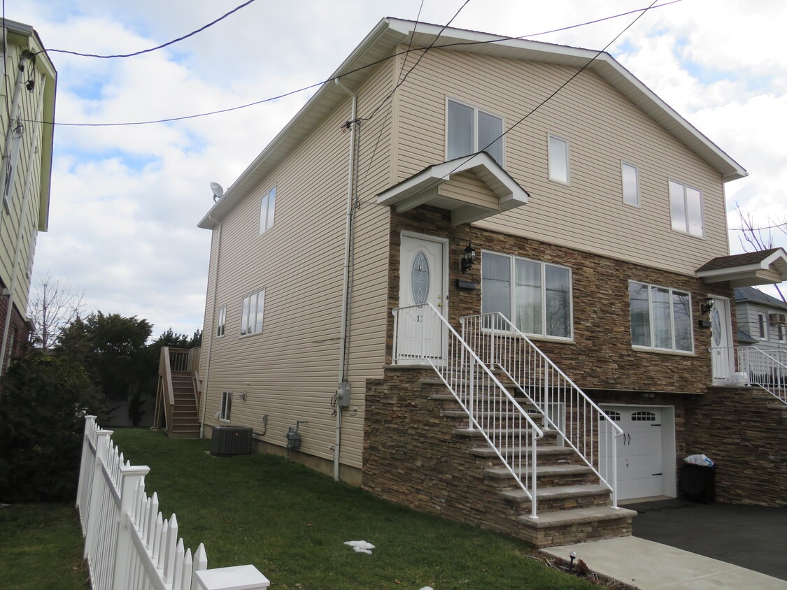 10 Davison St Unit Left, Garfield, NJ 07026 Apartments in Garfield