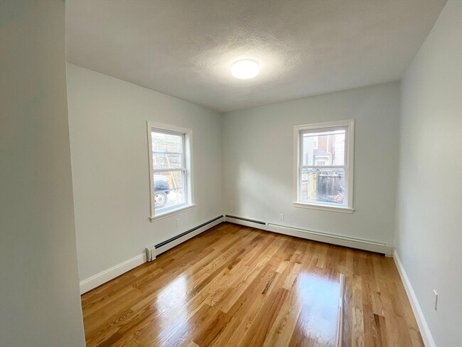 Building Photo - 7 Sumner Pl