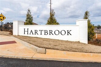 Building Photo - 2 Story Townhome in Hartbrook, Very Close to HWY280