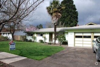 Building Photo - 550 NW Witham Dr