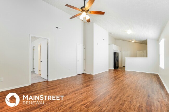 Foto del edificio - 5393 Blanchard Dr