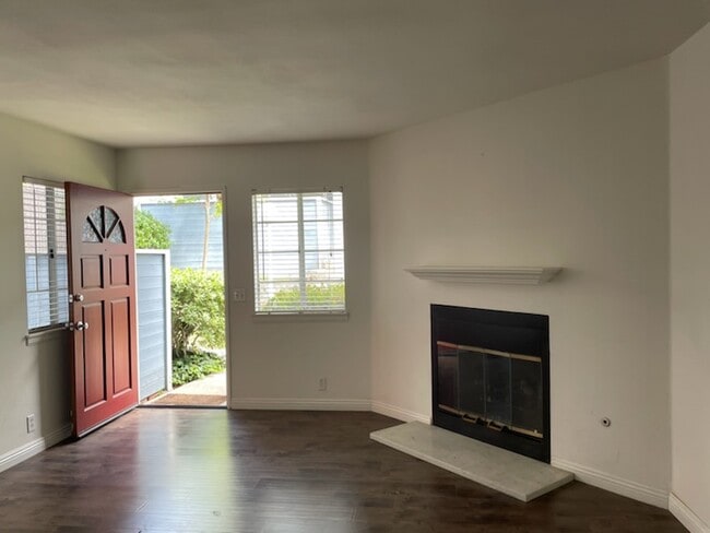 Building Photo - 26115 Frampton Ave