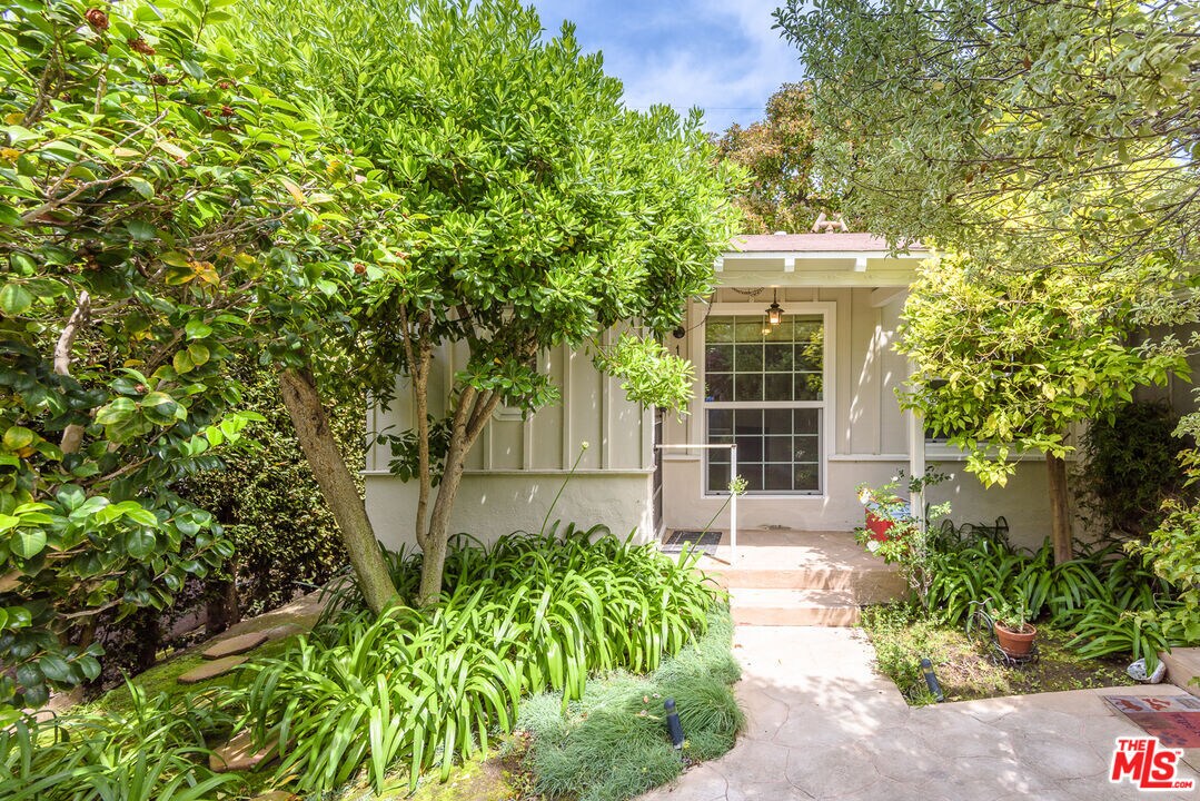 Foto principal - 11425 Burnham St