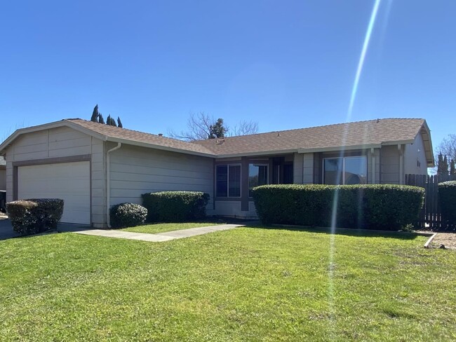 Building Photo - 1409 Humbolt Dr