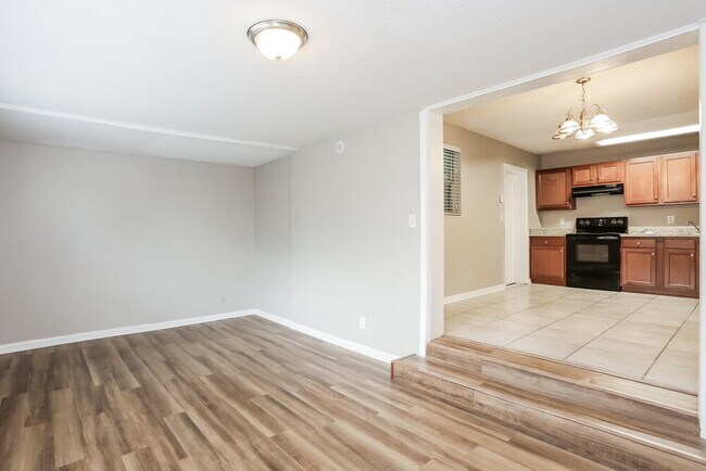 Building Photo - 4733 Samba Dr