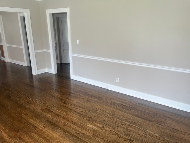 Sala de estar - 1402 N Tennessee Blvd