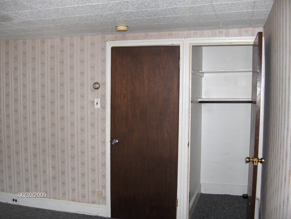 Bedroom closet - 2031 Brandywine St