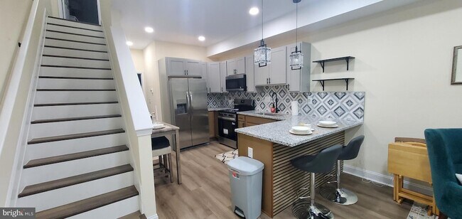 Foto del edificio - 1516 N Patterson Park Ave