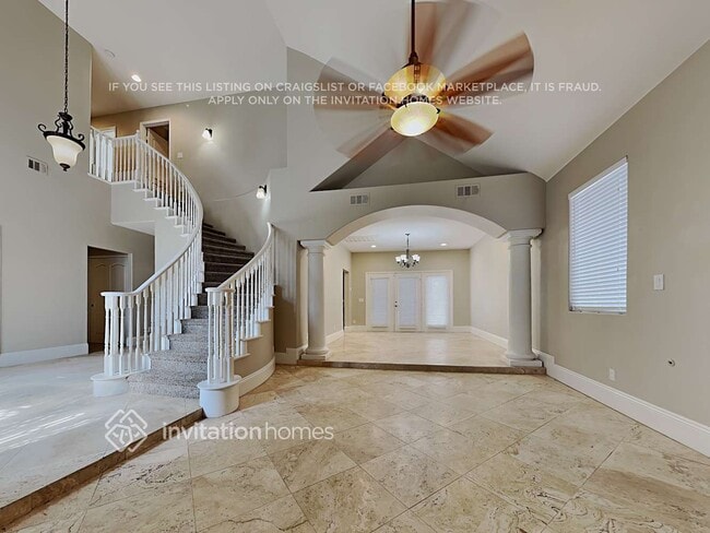 Foto del edificio - 8460 Del Vista Ct