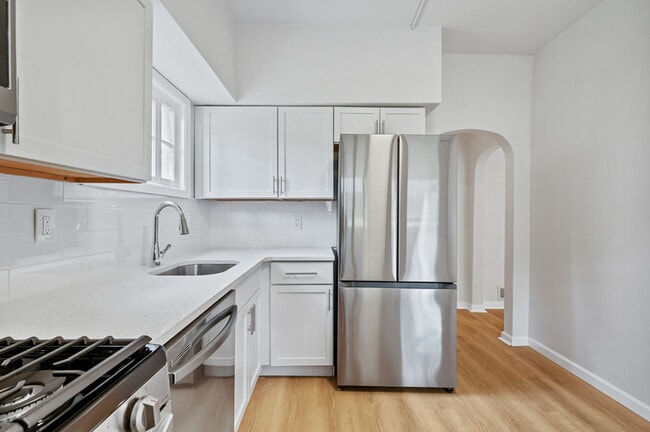 Building Photo - 306 Marie Ave