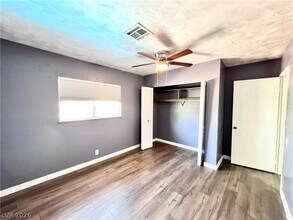 Building Photo - 5009 Mesa View Dr