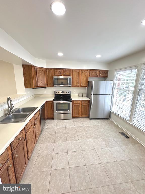 Foto del edificio - 7537 Westmore Dr