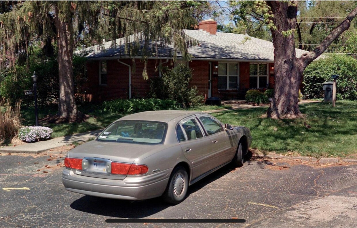 100 Sunnyside Ln, Columbus, OH 43214 Apartments in Columbus, OH