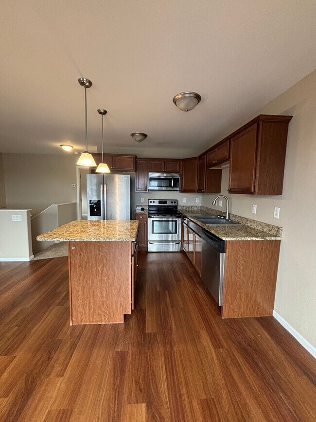 Foto del edificio - 3 Bedroom Townhome!