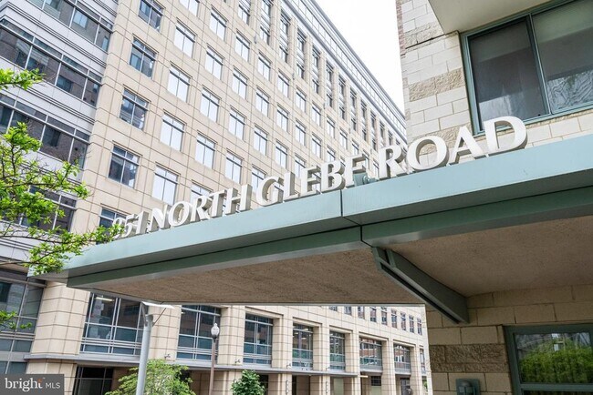 Foto del edificio - 851 N Glebe Rd