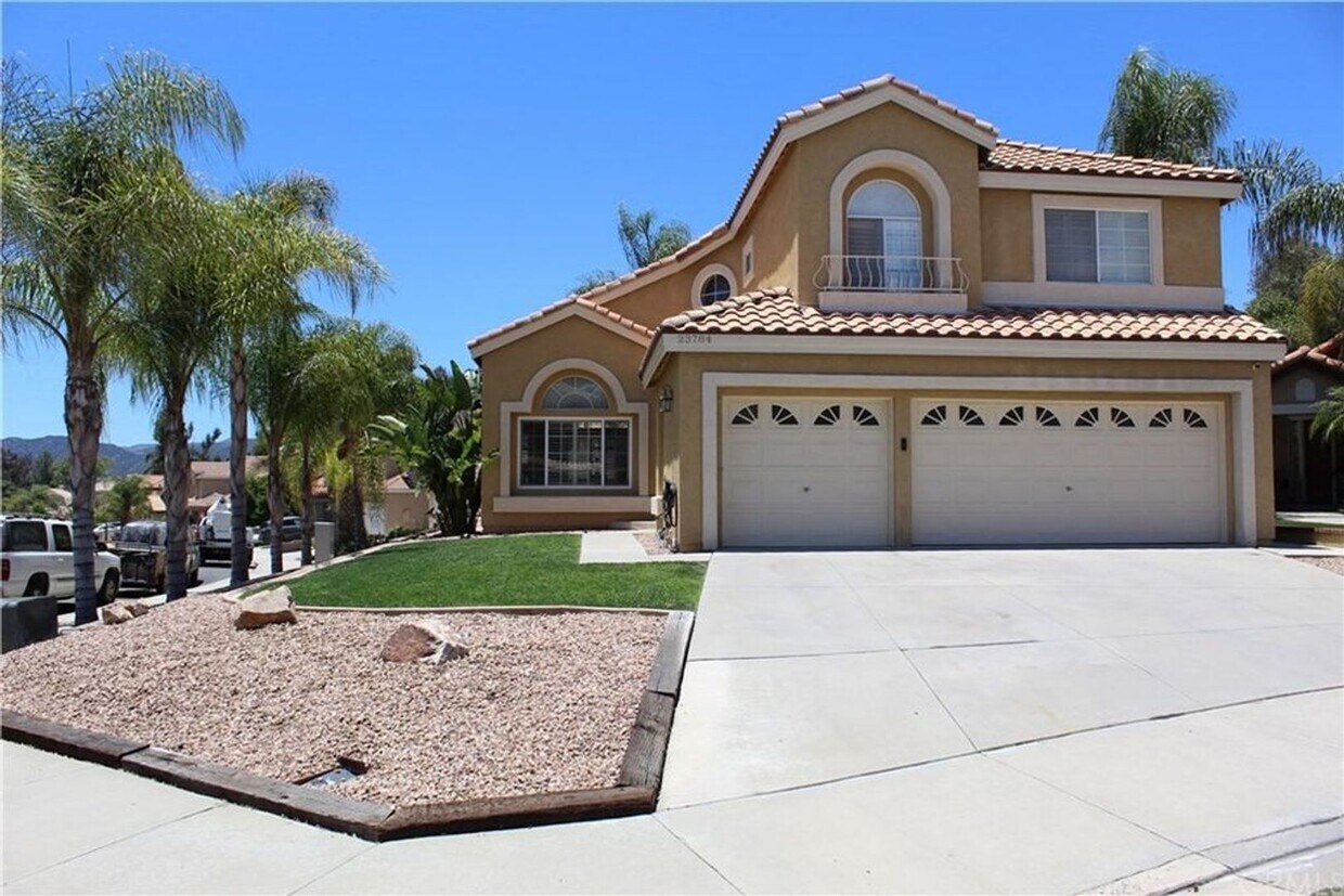 Foto principal - Murrieta 3 Bedroom with 3 car garage for rent