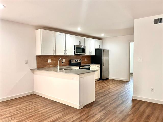 Foto del edificio - 125 E 8th St