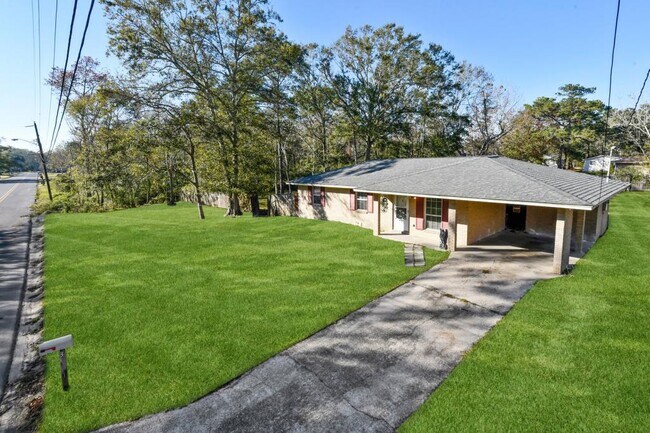 Building Photo - 3731 Devonshire Dr