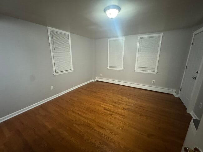 Building Photo - 279 Prospect St