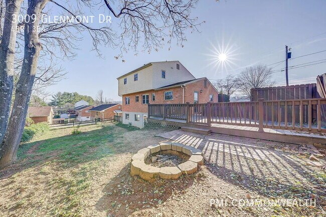 Building Photo - 3009 Glenmont Dr