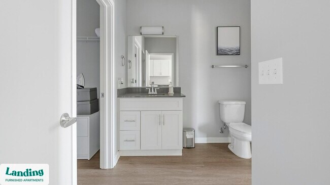 Foto del edificio - 5040 Linbar Dr