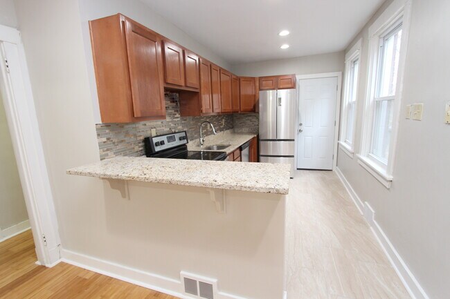 Foto del edificio - 2357 Tilbury Ave