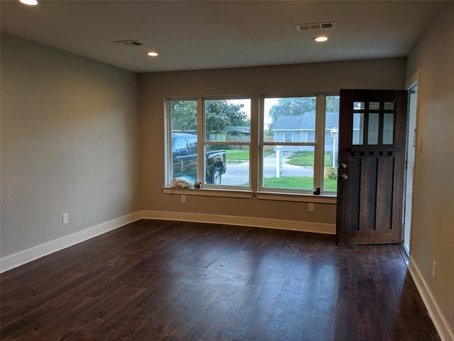 Building Photo - 3710 Zephyr St