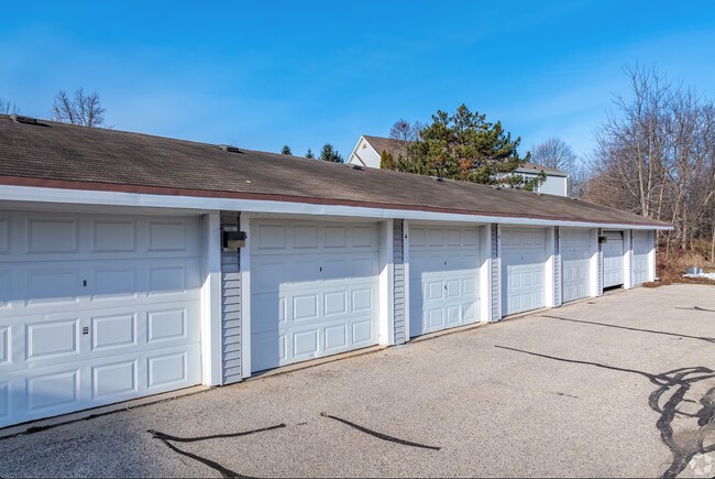 Building Photo - Marketing TitleModern 2-Bed/2-Bath Condo S...