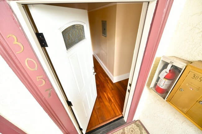 Foto del edificio - 1p716 - 3055-3061 Adeline Street