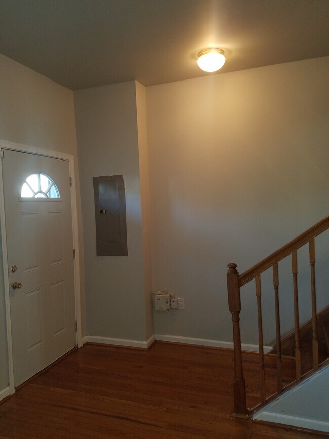 Building Photo - 1521 N 22nd St