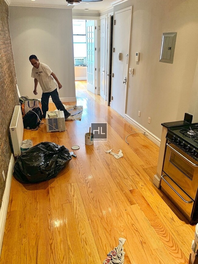 Building Photo - East 5th Street