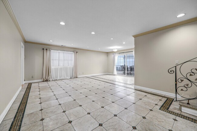 Foto del edificio - 4421 Prospect Ave