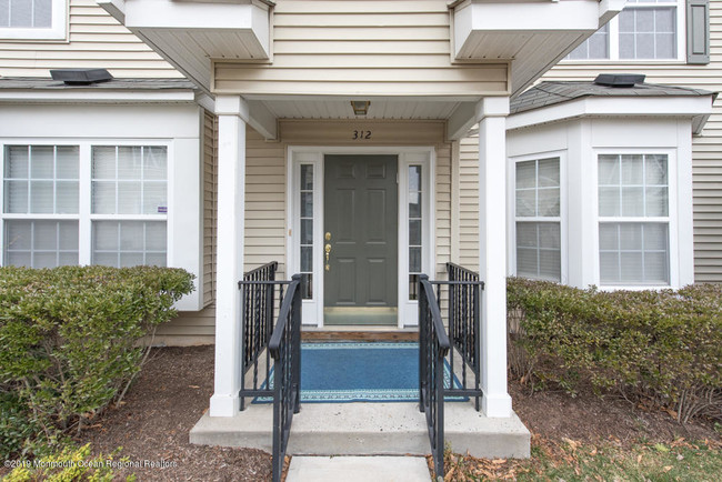 Building Photo - 312 Brookfield Dr