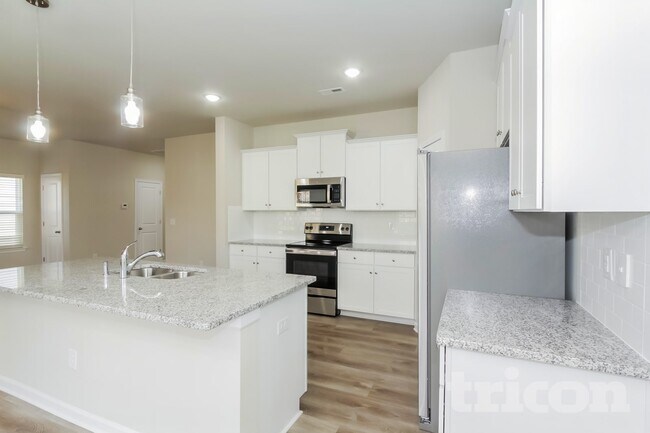 Building Photo - 111 Spring Knoll Dr