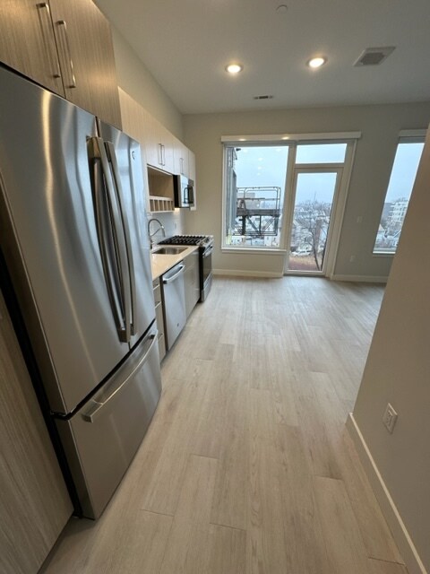 Foto del edificio - 1148 N Shore Rd