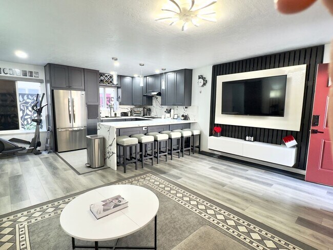 Foto del edificio - Upgraded One-Bedroom in Kensington