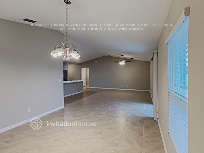 Foto del edificio - 365 SW Ridgecrest Dr