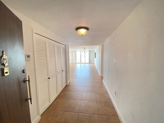 Building Photo - 5825 Collins Ave