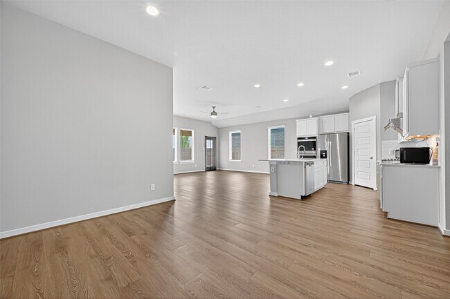 Foto del edificio - 28611 Hannahs Harbor Ln