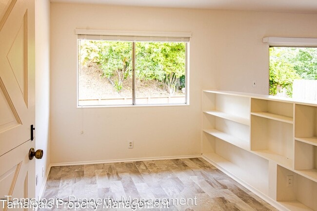 Building Photo - 3 br, 2 bath House - 130 Trellis Drive