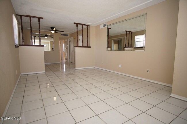 Building Photo - 10551 Kinross Ave