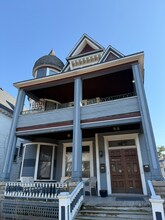 Building Photo - 800 Hague Ave